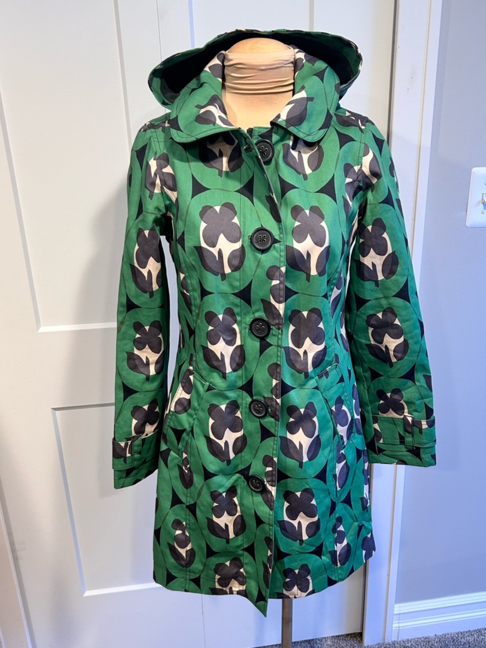 Gorgeous NWT Boden Fleece Lined Raincoat